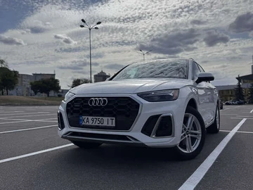 Авто Audi Q5 2021 № 7942403