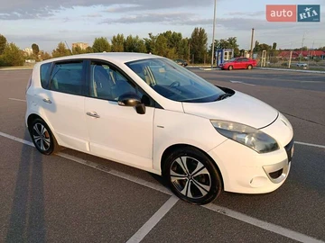 Авто Renault Scenic 2011 № 7942723