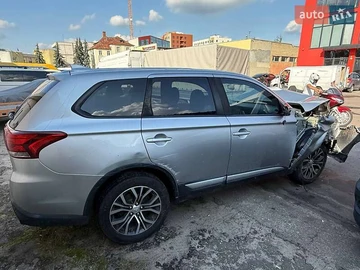 Авто Mitsubishi Outlander 2017 № 7943648