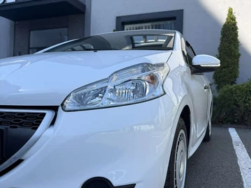Авто Peugeot 208 2013 № 7943862