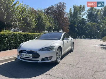 Авто Tesla Model S 2016 № 7944481