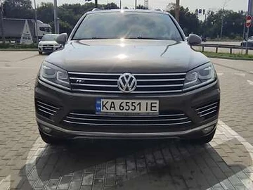 Авто Volkswagen Touareg 2014 № 7944523