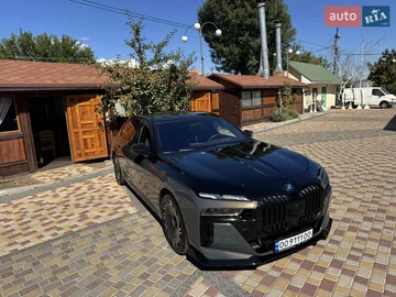 Авто BMW 7 Series 2023 № 7944871