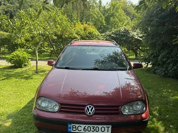 Авто Volkswagen Golf 2000 № 7944908