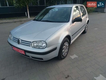 Авто Volkswagen Golf 2000 № 7945297