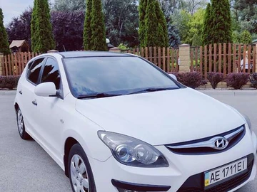 Авто Hyundai I30 2010 № 7945348