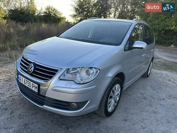 Авто Volkswagen Touran 2007 № 7945440