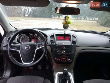 Авто Opel Insignia 2010 № 7945447