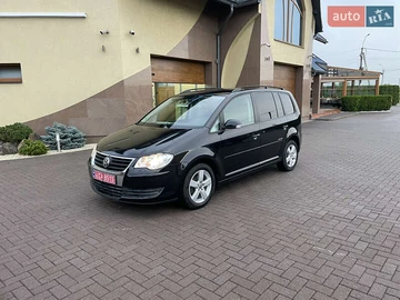 Авто Volkswagen Touran 2009 № 7945602