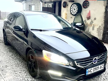 Авто Volvo V60 2014 № 7945899