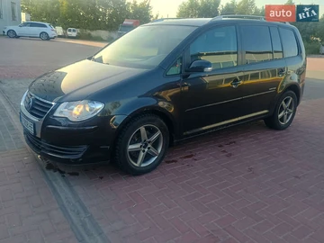 Авто Volkswagen Touran 2008 № 7946382