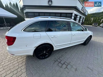 Авто Skoda Superb 2012 № 7946524