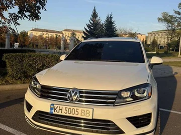 Авто Volkswagen Touareg 2017 № 7946594
