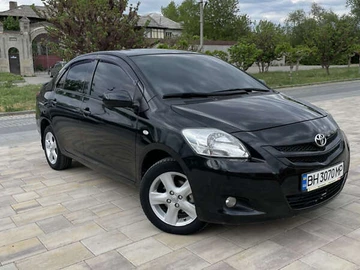 Авто Toyota Yaris 2006 № 7946971