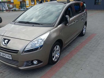 Авто Peugeot 5008 2010 № 7947399