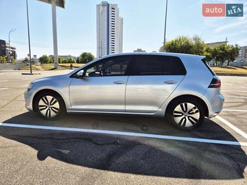 Авто Volkswagen E-Golf 2016 № 7947416