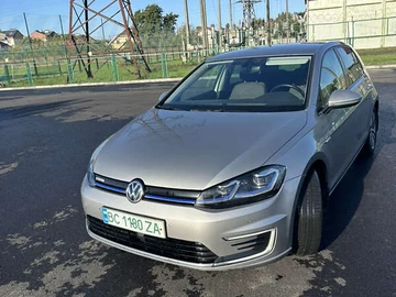Авто Volkswagen E-Golf 2017 № 7947575