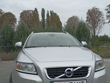Авто Volvo V50 2011 № 7948055