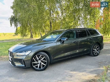 Авто Volvo V60 2022 № 7948498