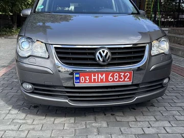 Авто Volkswagen Touran 2009 № 7948771