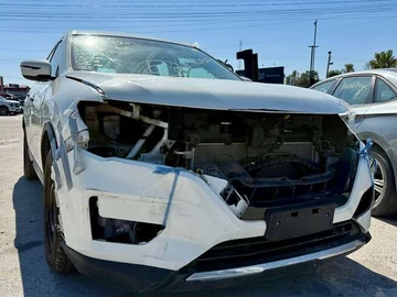 Авто Nissan Rogue 2017 № 7948948