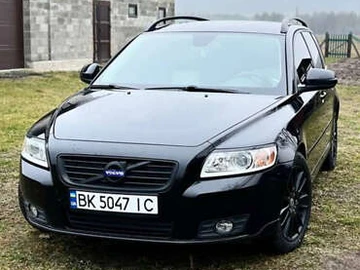 Авто Volvo V50 2011 № 7948951