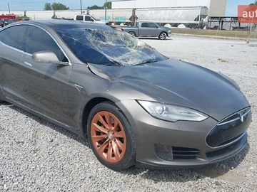 Авто Tesla Model S 2016 № 7948987