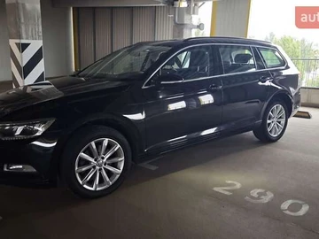 Авто Volkswagen Passat 2017 № 7949066