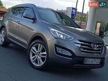 Авто Hyundai Santa Fe 2013 № 7949335
