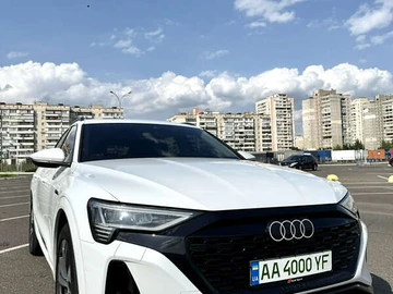 Авто Audi Q8 E-Tron 2023 № 7949446