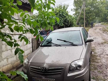Авто Toyota Avensis 2005 № 7949788