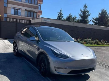Авто Tesla Model Y 2024 № 7950637