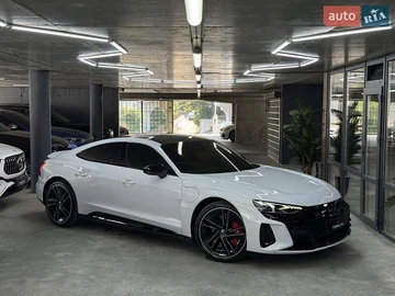 Авто Audi Rs E-Tron Gt 2022 № 7950680