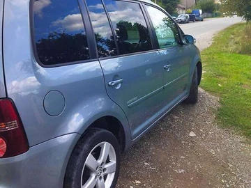 Авто Volkswagen Touran 2008 № 7951005