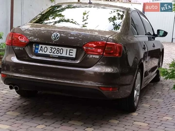 Авто Volkswagen Jetta 2012 № 7951099