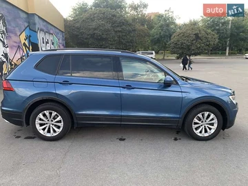 Авто Volkswagen Tiguan 2019 № 7951586