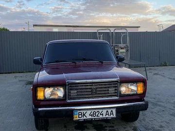 Авто ВАЗ 2107 2004 № 7952056