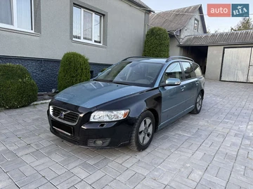 Авто Volvo V50 2009 № 7952278