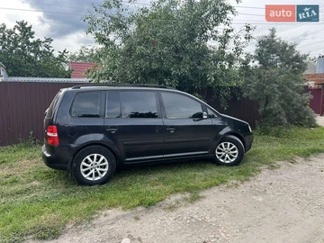Авто Volkswagen Touran 2004 № 7952515