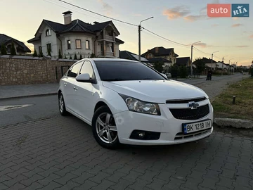 Авто Chevrolet Cruze 2011 № 7952570