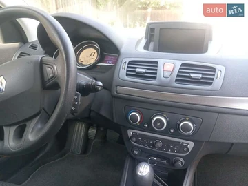 Авто Renault Megane 2009 № 7952572