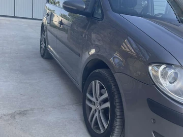 Авто Volkswagen Touran 2010 № 7952733