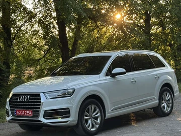 Авто Audi Q7 2018 № 7953134