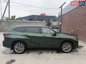 Авто Toyota Highlander 2022 № 7953140