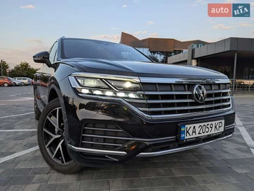 Авто Volkswagen Touareg 2023 № 7953768