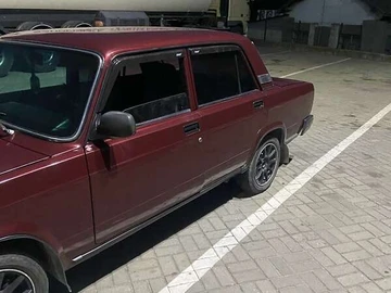 Авто ВАЗ 2107 2007 № 7954051