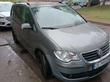 Авто Volkswagen Touran 2008 № 7954368