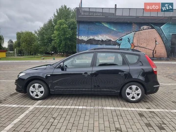 Авто Hyundai I30 2009 № 7954393