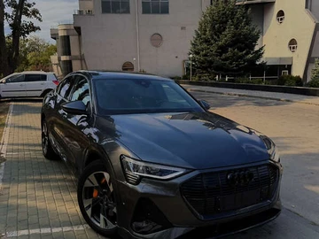 Авто Audi E-Tron Sportback 2020 № 7955624