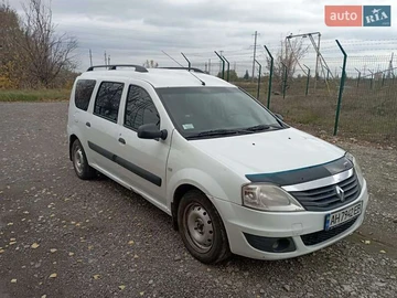 Авто Renault Logan 2011 № 7956004